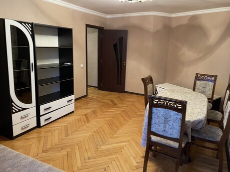 2 otaqlı köhnə tikili - Elmlər Akademiyası m. - 45 m²