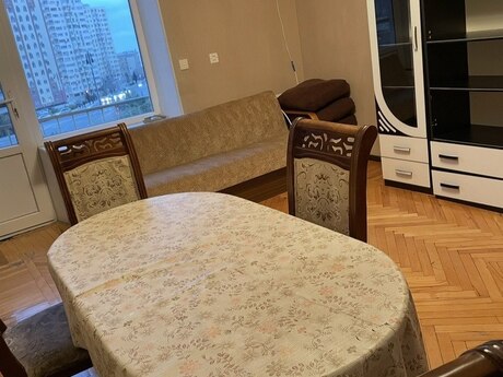 2 otaqlı köhnə tikili - Elmlər Akademiyası m. - 45 m²