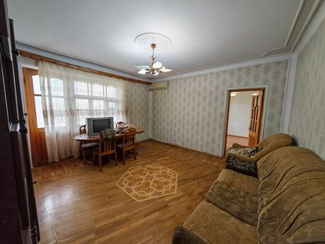 5 otaqlı köhnə tikili - Şah İsmayıl Xətai m. - 110 m²