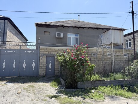 4 otaqlı həyət evi/bağ evi - Yevlax - 168 m²