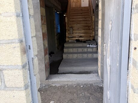 4 otaqlı həyət evi/bağ evi - Yevlax - 168 m²