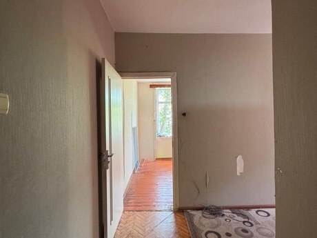 1 otaqlı köhnə tikili - Bakıxanov q. - 40 m²