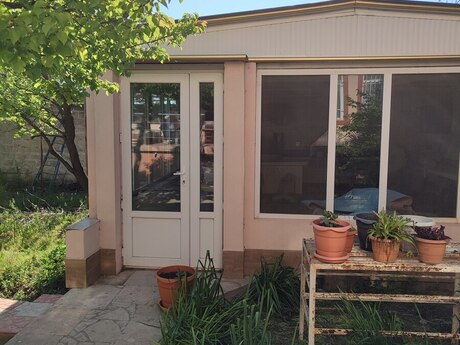 6 otaqlı həyət evi/bağ evi - Görədil q. - 220 m²