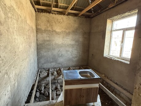 2 otaqlı həyət evi/bağ evi - Binə q. - 70 m²