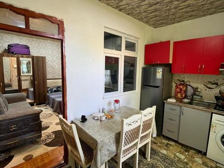 1 otaqlı həyət evi/bağ evi - Binəqədi q. - 45 m²