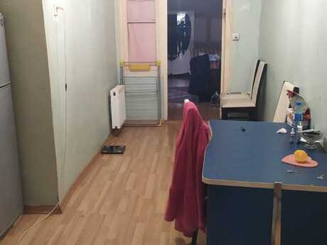 2 otaqlı həyət evi/bağ evi - İnşaatçılar m. - 80 m²