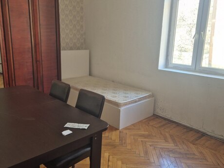 3 otaqlı köhnə tikili - Nəsimi r. - 95 m²