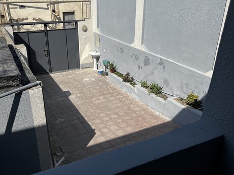 3 otaqlı həyət evi/bağ evi - Yeni Günəşli q. - 70 m²