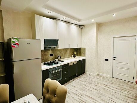 3 otaqlı yeni tikili - 7-ci mikrorayon q. - 80 m²
