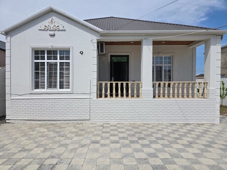 4 otaqlı həyət evi/bağ evi - Binə q. - 140 m²