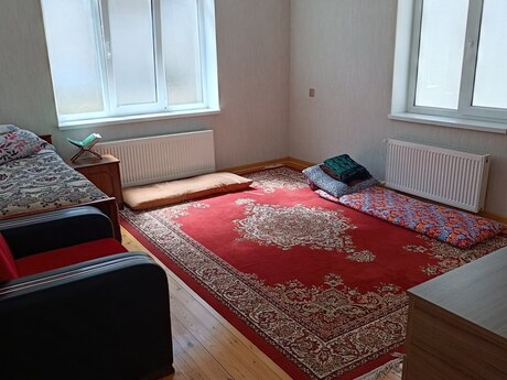 3 otaqlı həyət evi/bağ evi - Dədə Qorqud q. - 100 m²
