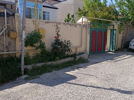3 otaqlı həyət evi/bağ evi - Dədə Qorqud q. - 100 m²