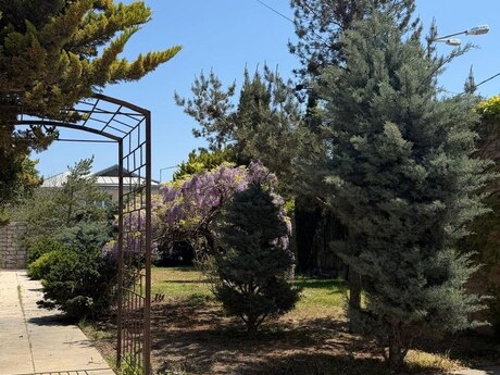 10 otaqlı həyət evi/bağ evi - Mərdəkan q. - 520 m²