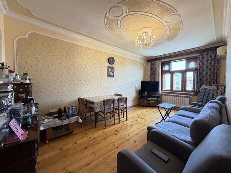 2 otaqlı köhnə tikili - Bakıxanov q. - 60 m²