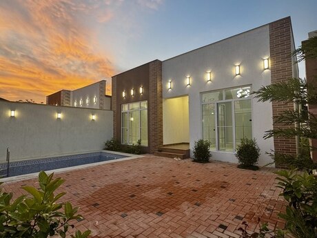 4 otaqlı həyət evi/bağ evi - Şüvəlan q. - 150 m²