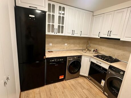 2 otaqlı köhnə tikili - Sahil m. - 48 m²