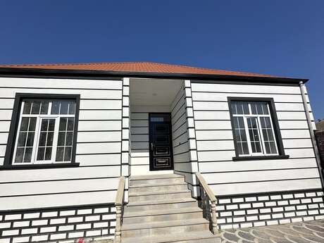 4 otaqlı həyət evi/bağ evi - Ramana q. - 120 m²