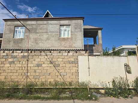 4 otaqlı həyət evi/bağ evi - Mərdəkan q. - 200 m²
