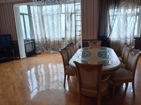 4 otaqlı yeni tikili - İnşaatçılar m. - 140 m²