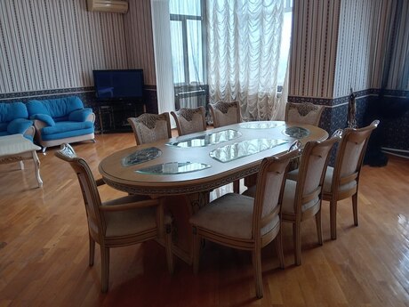 4 otaqlı yeni tikili - İnşaatçılar m. - 140 m²