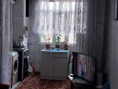 3 otaqlı köhnə tikili - Mərdəkan q. - 80 m²