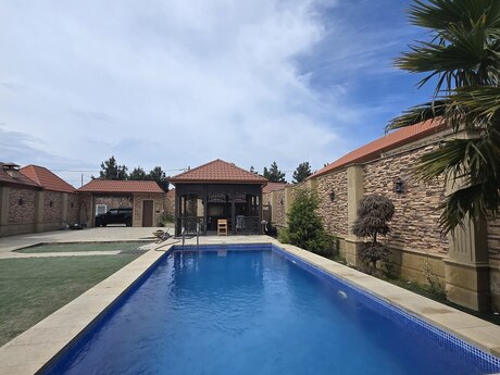 4 otaqlı həyət evi/bağ evi - Mərdəkan q. - 200 m²