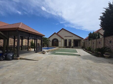 4 otaqlı həyət evi/bağ evi - Mərdəkan q. - 200 m²