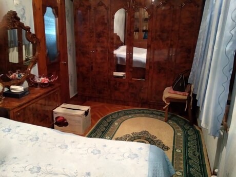 2 otaqlı köhnə tikili - Neftçilər m. - 45 m²
