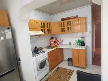 2 otaqlı köhnə tikili - Qaraçuxur q. - 60 m²