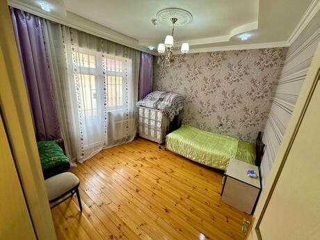 6 otaqlı həyət evi/bağ evi - Xırdalan - 130.1 m²