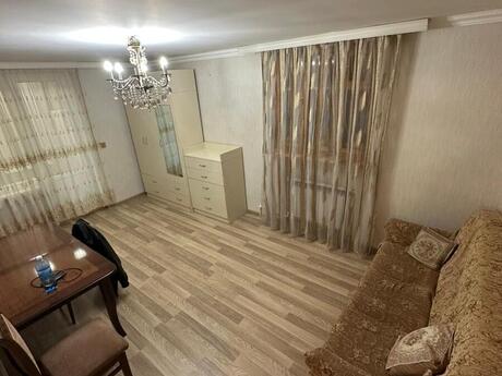 2 otaqlı köhnə tikili - İnşaatçılar m. - 60 m²