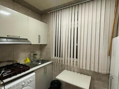 2 otaqlı köhnə tikili - İnşaatçılar m. - 60 m²