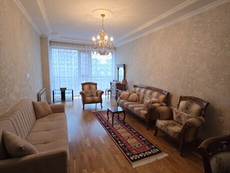 2 otaqlı yeni tikili - İnşaatçılar m. - 70 m²