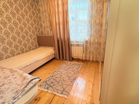 4 otaqlı həyət evi/bağ evi - Xırdalan - 100 m²