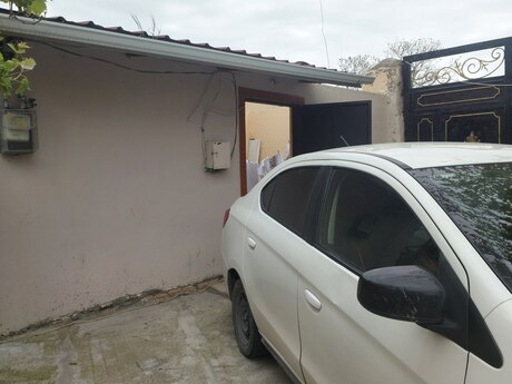 2 otaqlı həyət evi/bağ evi - Əmircan q. - 50 m²