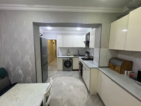 4 otaqlı köhnə tikili - İnşaatçılar m. - 90 m²