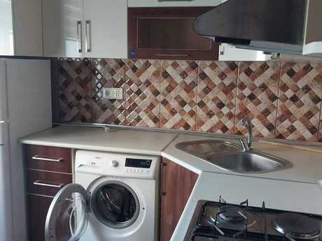 2 otaqlı köhnə tikili - Yeni Günəşli q. - 55 m²