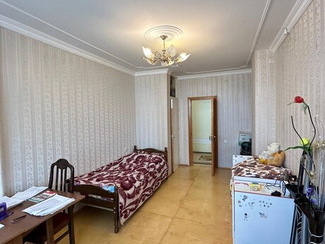 5 otaqlı köhnə tikili - Yeni Günəşli q. - 110 m²