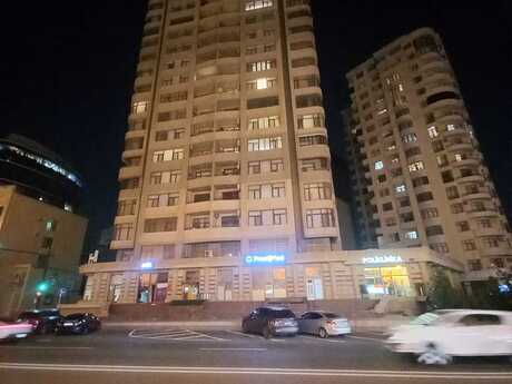4 otaqlı yeni tikili - Nizami m. - 181 m²
