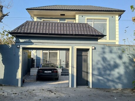 6 otaqlı həyət evi/bağ evi - Şüvəlan q. - 225 m²