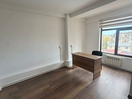 2-комн. офис - Наримановский  р. - 35 м²