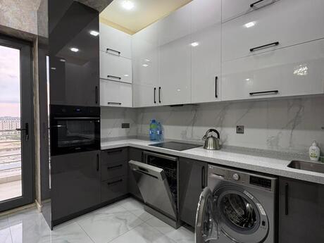 4 otaqlı yeni tikili - Ağ şəhər q. - 170 m²