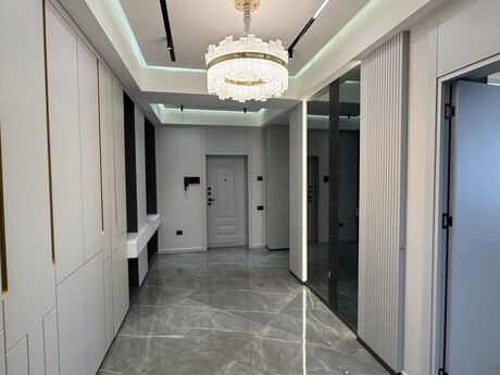 3-комн. новостройка - Наримановский  р. - 135 м²
