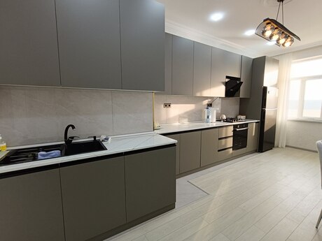 4 otaqlı yeni tikili - Yeni Yasamal q. - 146 m²