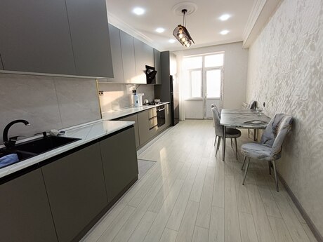 4 otaqlı yeni tikili - Yeni Yasamal q. - 146 m²