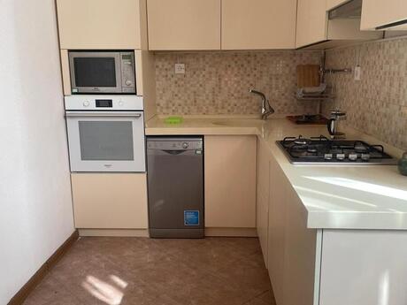 4 otaqlı köhnə tikili - İçəri Şəhər m. - 130 m²