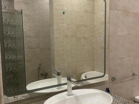 4 otaqlı köhnə tikili - İçəri Şəhər m. - 130 m²