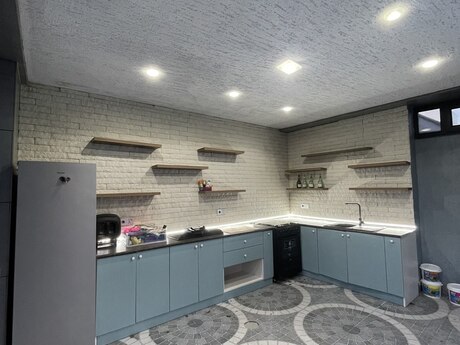 4 otaqlı həyət evi/bağ evi - Buzovna q. - 300 m²