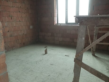 2 otaqlı köhnə tikili - Bakıxanov q. - 70 m²