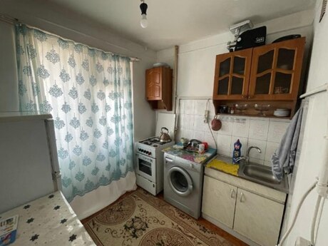 1 otaqlı köhnə tikili - Neftçilər m. - 35 m²